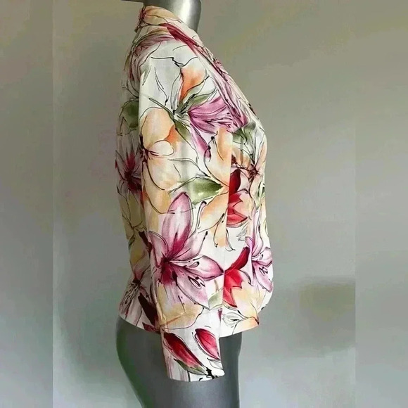 ✅Women’s Floral Short  Jacket - Picture 4 of 13